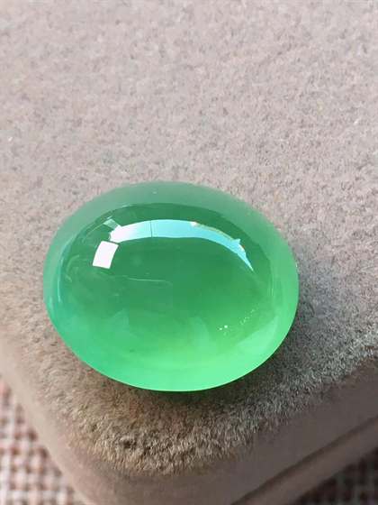 天然A货翡翠蛋面产品图