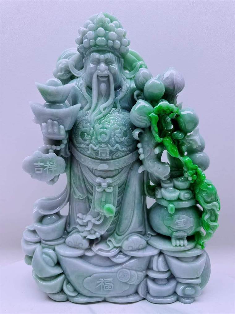 天然A货翡翠摆件产品图