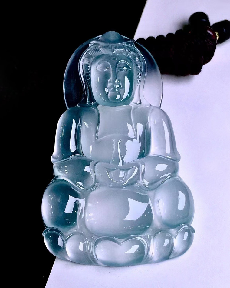 翡翠吊坠实拍展示，具体货品请咨询确认